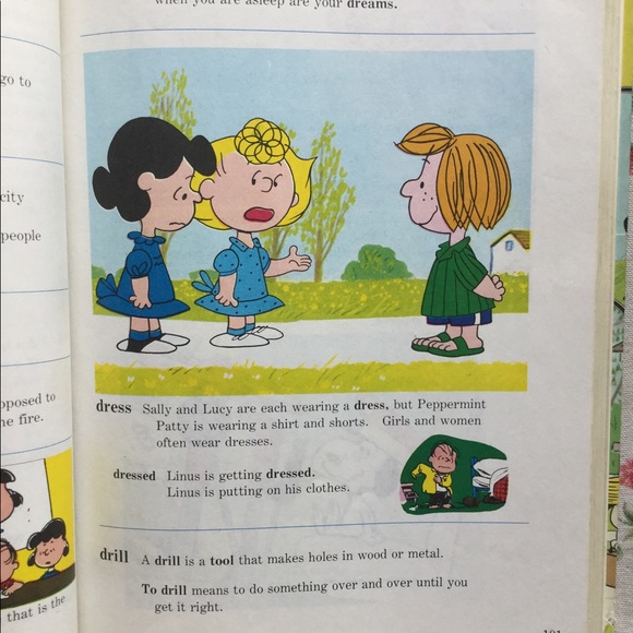 Vintage Charlie Brown DICTIONARY Picture Book π VERY RARE - Picture 2 of 16